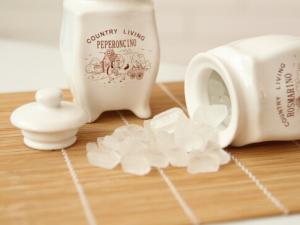 面对大块冰糖没招？10秒钟搞定它！