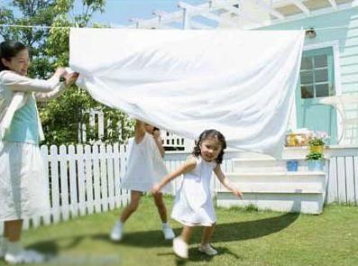 晒被子的好处?多久晒一次被子?冬天怎样晒被子最健康