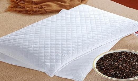 你知道枕头有多少种类吗 如何选择枕头 枕头多久更换一次