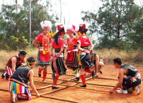 高山族有什么风俗习惯?中国少数民族高山族的来历习俗