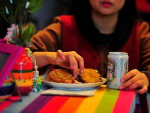 炸鸡和啤酒是什么意思？初雪，炸鸡和啤酒在哪里