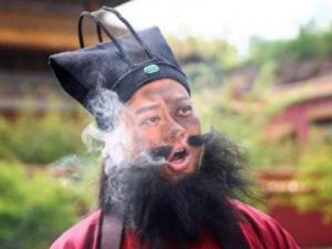 装逼/装比/装b什么意思？装B遭雷劈 装纯遭人轮