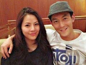 曝陈冠希向22岁新欢求婚 婚期已定2013年成亲