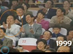 春晚笑脸哥连上春晚15年 成春晚最牛铁杆粉丝