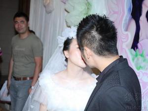 潘长江女儿潘阳大婚-与高富帅新郎石磊相亲结识