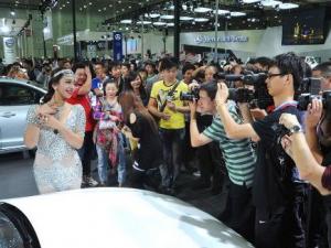 ��ͼ:�人��չ��ģ����,��������濳�չ���Ըа�������