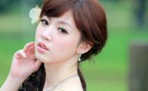 吃富含维生素C的水果帮助防晒