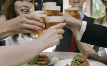 为什么一喝啤酒就拉肚子？喝啤酒拉肚子怎么办