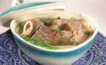 孕晚期喝牛骨汤更加营养