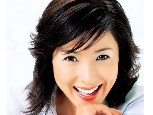 黑木瞳女儿欺凌女同学：买通男生强暴女同学厕所扒光衣服拍裸照