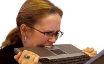 青少年自杀网聊群蔓延 家长别让青少年变宅男腐女