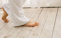 已经受潮的地板，拿什么拯救你？