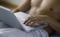 如何健康的使用电脑？睡前玩电脑有哪些危害