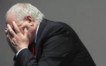 老年人打嗝不止怎么办