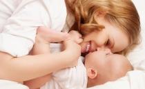 产后脱发怎么办？产后如何护理头发？