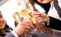 如何喝酒不伤胃？喝酒前吃什么不伤胃