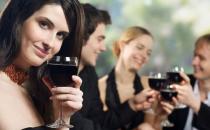 酒精肝有哪些症状呢？ 我们该如何预防？