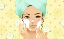 含酒精产品少用-给毛孔减轻负担