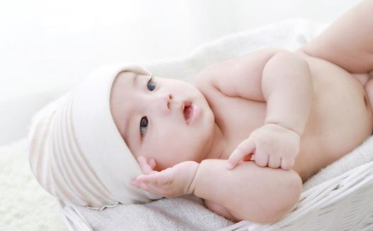 呵护宝宝肌肤有妙招 护肤产品不可少