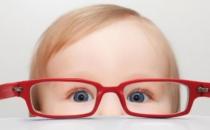 假期用眼过度 开学前别忘带孩子检查视力