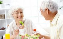 老人吃水果六种错误方法 这样吃伤害身体