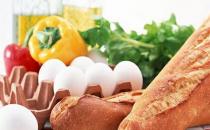 孕期应吃什么？孕妇可适量吃干果