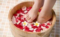 糖尿病人泡脚易加重病情 泡脚注意事项