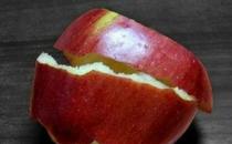 苹果皮的妙用 苹果皮敷唇防干裂