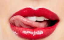 秋冬嘴唇干裂如何预防