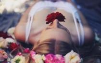 大学生应该怎么面对爱情？