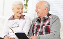 老人腿抽筋可能是缺钾 胸闷气短或是抑郁