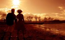 怎么接吻更能增进感情？