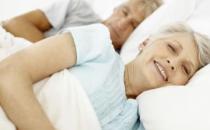 老人轻度失眠的调理治疗方法