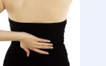 经期腰痛不要捶打 看看这些缓解方法