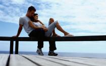 从亲吻读懂男人心 亲吻前额代表什么？