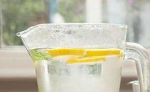 特制柠檬水为女性美白祛斑抗癌