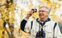 老人视力时好时坏 小心眼中风