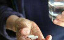 老人吃钙片有四大注意事项