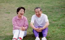 天凉寒气入侵 老人深秋养生留意6大部位