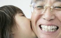 老人预防冬季口腔疾病 注意这5点