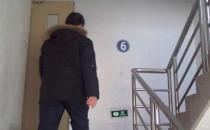 老人爬楼梯健身需知