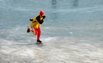 滑冰的好处有哪些？滑冰的技巧有哪些？