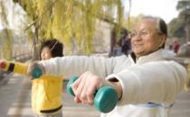 老人晨练后不宜睡“回笼觉”