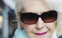 老人要选择颜色鲜艳的用品