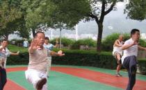 老人练太极养生 这些问题需关注