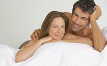 老年夫妻同床睡的好处有哪些