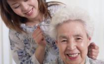 老人常搓8个部位助健康长寿