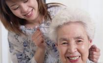 老年人为什么会手抖 致病原因有区别