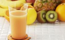 冬季喝梨汁好处多 生津止渴润燥化痰