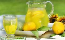 柠檬水的功效与作用 远离肾结石多喝柠檬水